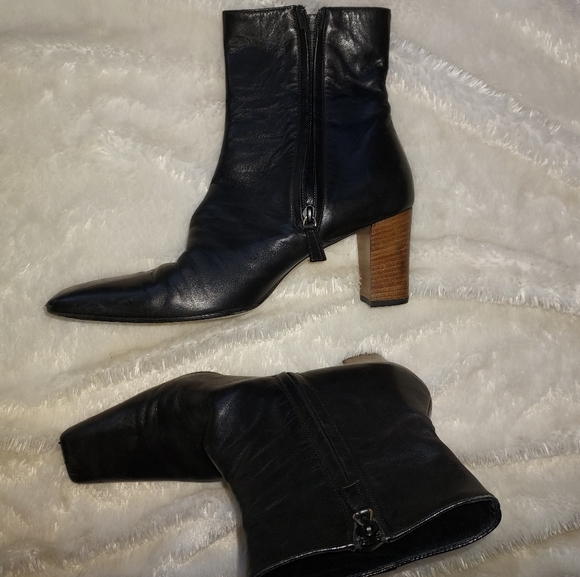 Authentic Gucci Geniune Leather Block Heeled Ankle Boots - Picture 2 of 7